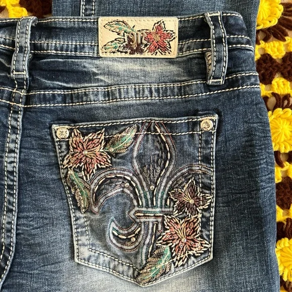 Navy Blue Miss Me Los Angeles Mid Rise Boot Cut Embroidered Floral Denim Jeans - Picture 5 of 6
